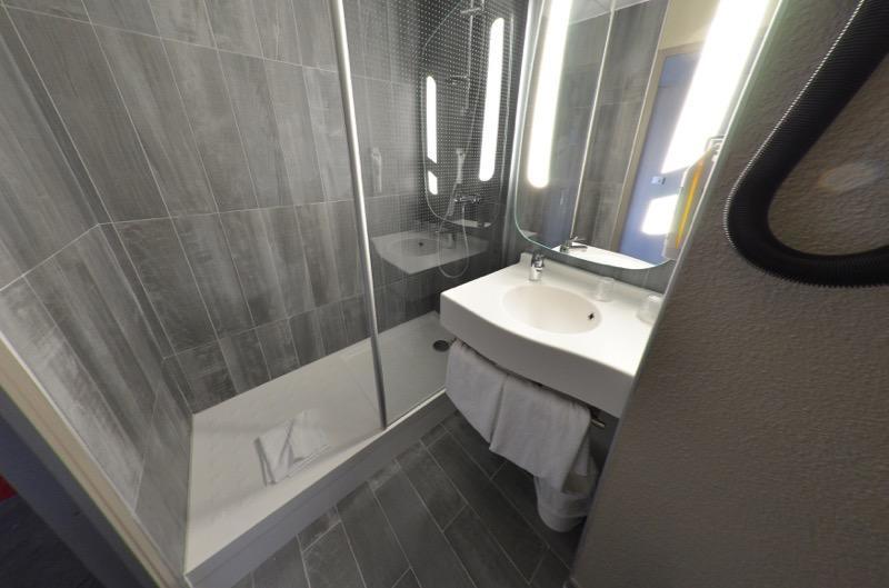Ibis Paris Le Bourget Hotel La Courneuve Exterior foto