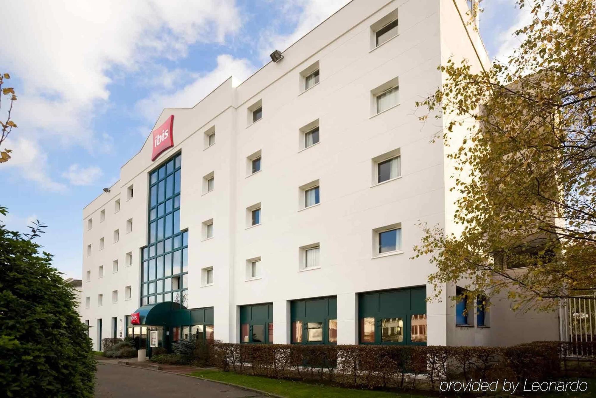 Ibis Paris Le Bourget Hotel La Courneuve Exterior foto