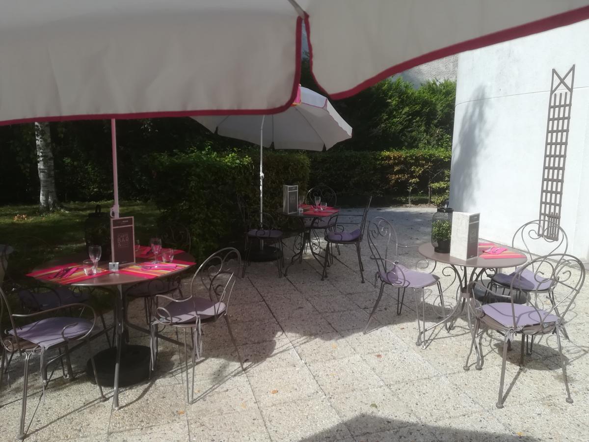 Ibis Paris Le Bourget Hotel La Courneuve Exterior foto